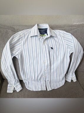 Abercrombie & Fitch White Shirt with Light Blue Stripes - Youth Medium